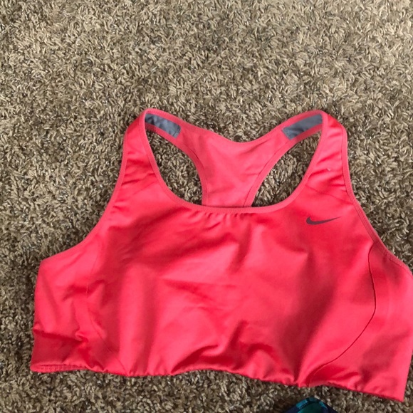 ❌SOLD❌ Lot of Nike Sports Bras - Picture 2 of 5